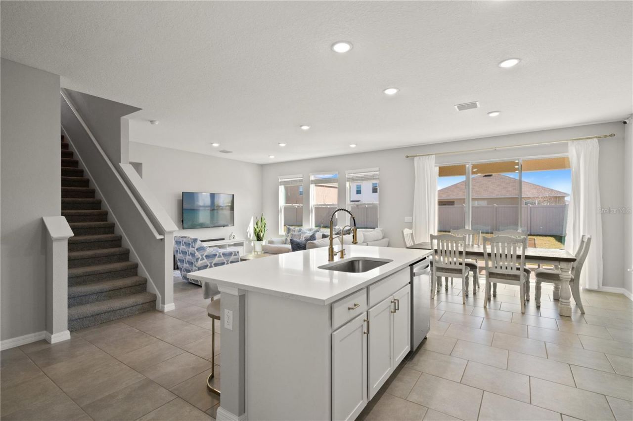 6199 Wandering Willow Drive, Wesley Chapel, FL 33545 Photo