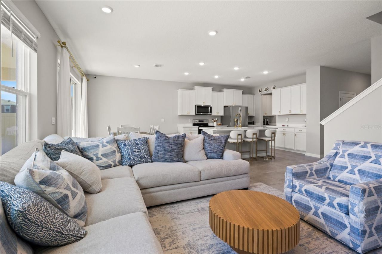 6199 Wandering Willow Drive, Wesley Chapel, FL 33545 Photo