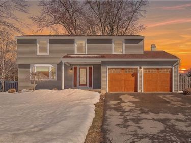 4071 Sesame , Liverpool, NY 13090