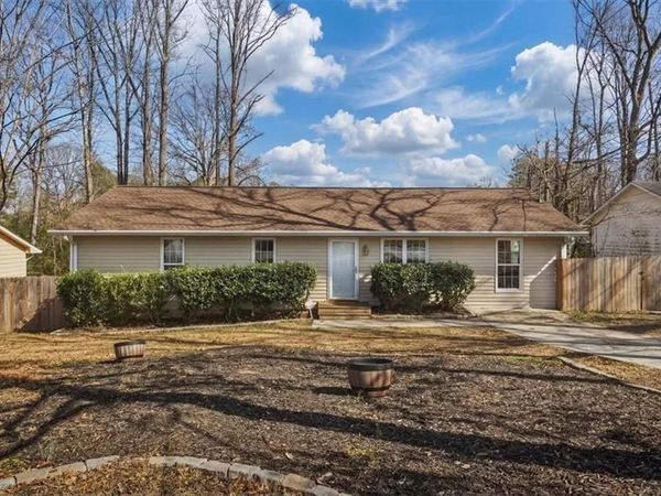 414 Hemlock Drive , Lawrenceville, GA 30046