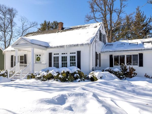 5 South Oliver St, Tewksbury, MA 01876