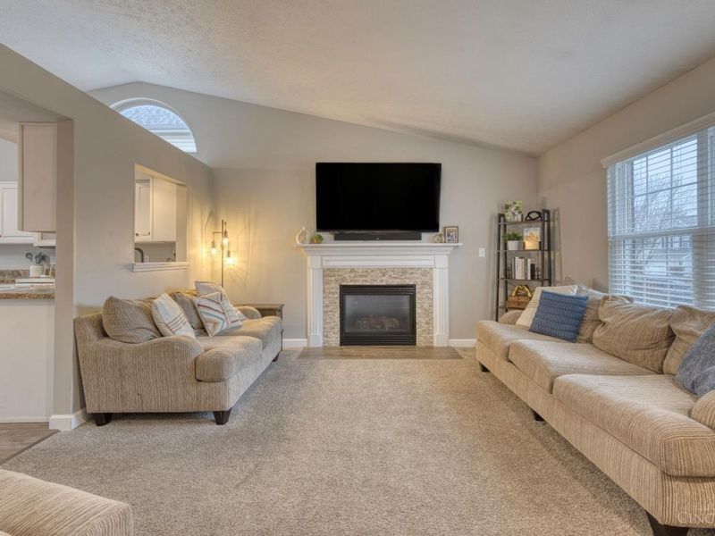 630 Weeping Willow Lane, Hamilton Twp, OH 45039 Photo 7