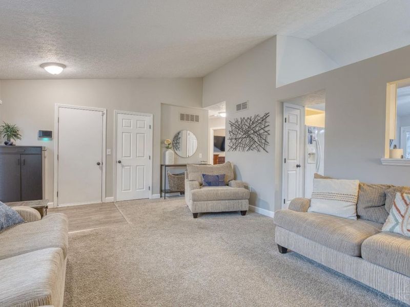 630 Weeping Willow Lane, Hamilton Twp, OH 45039 Photo 8