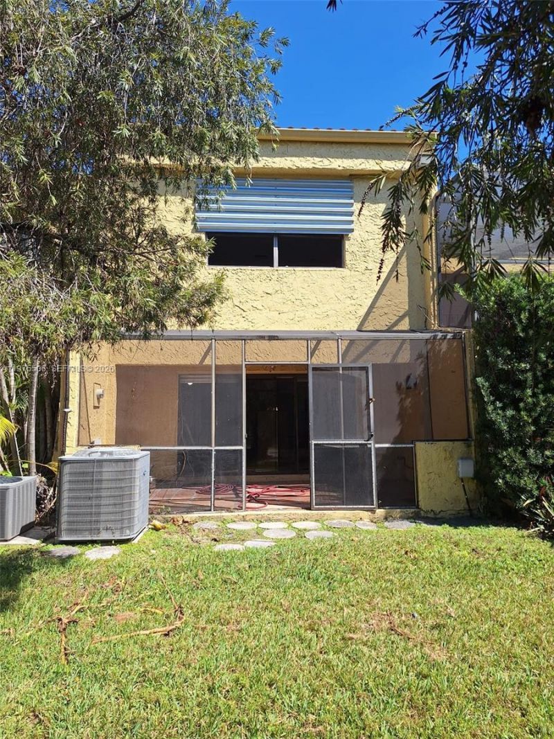 3512 Estepona Ave, Unit 22-D-1, Doral, FL 33178 Photo