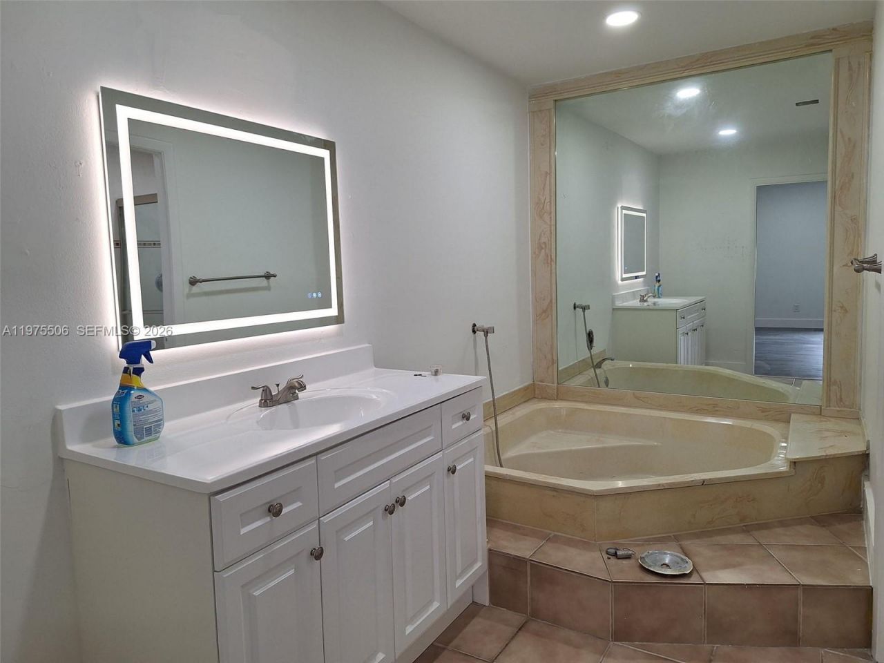 3512 Estepona Ave, Unit 22-D-1, Doral, FL 33178 Photo