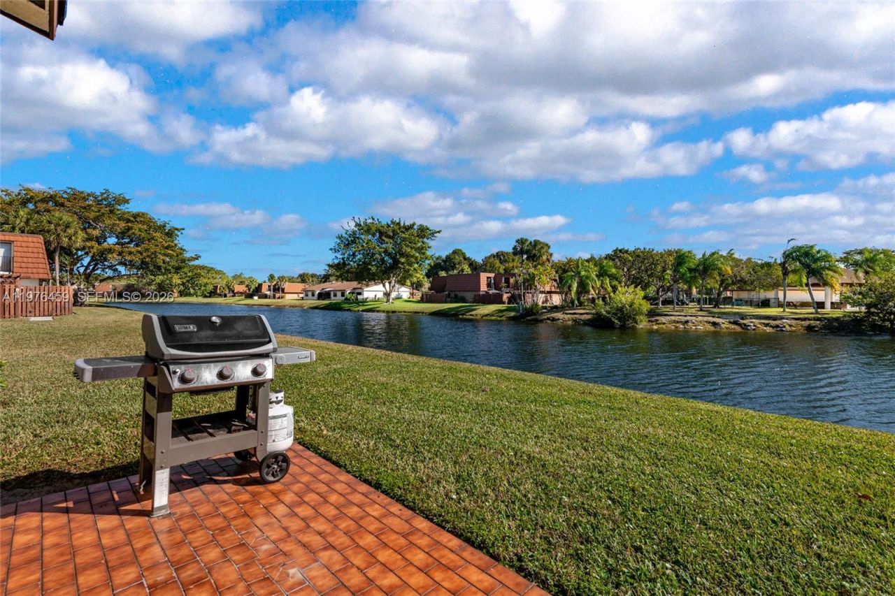 840 SW 120th Way, Davie, FL 33325 Photo