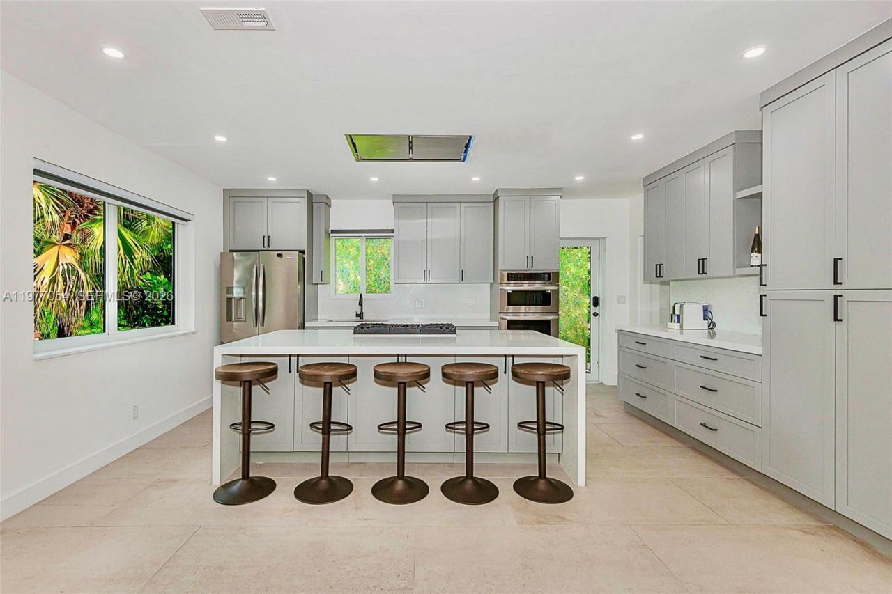 10450 NE 5th Ave , Miami Shores, FL 33138 Photo