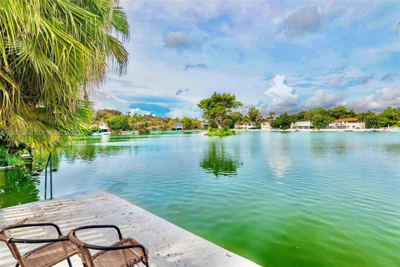 10450 NE 5th Ave , Miami Shores, FL 33138 Photo