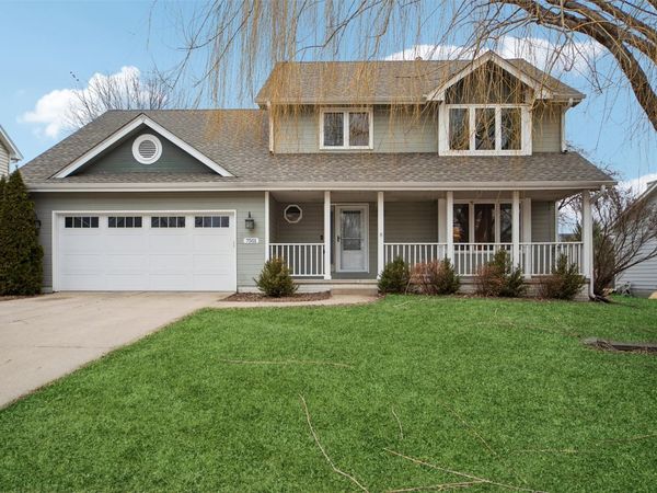 7501 Hickory Lane, Urbandale, IA 50322