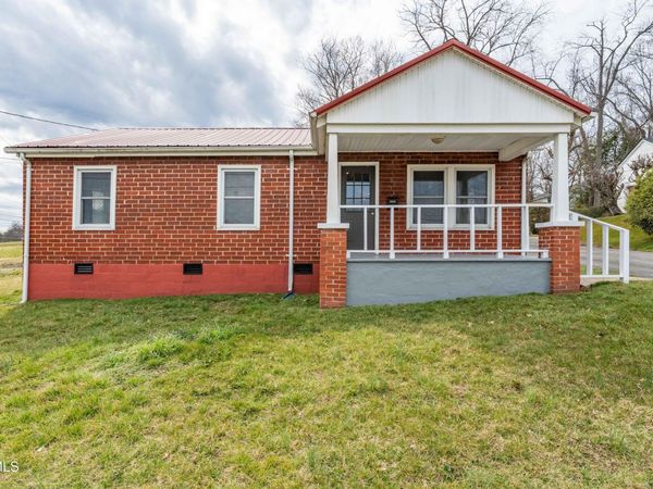 1015 Knob Creek Road, Johnson City, TN 37604