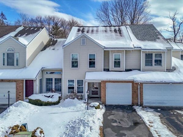 9D Tupelo Drive, Clifton Park, NY 12065