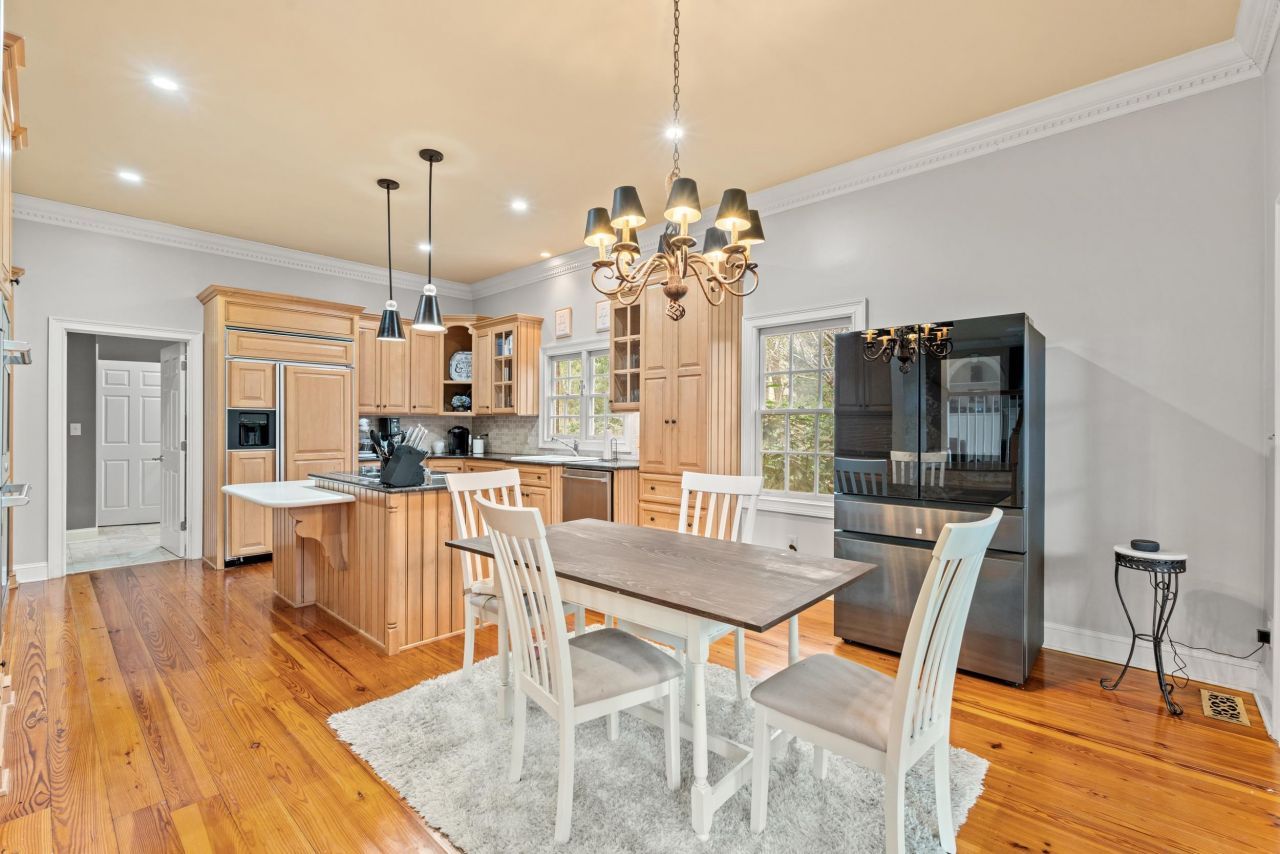 4511 Saint Johns Pl. Photo 12