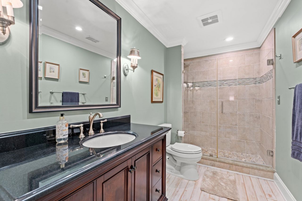 4511 Saint Johns Pl. Photo 33