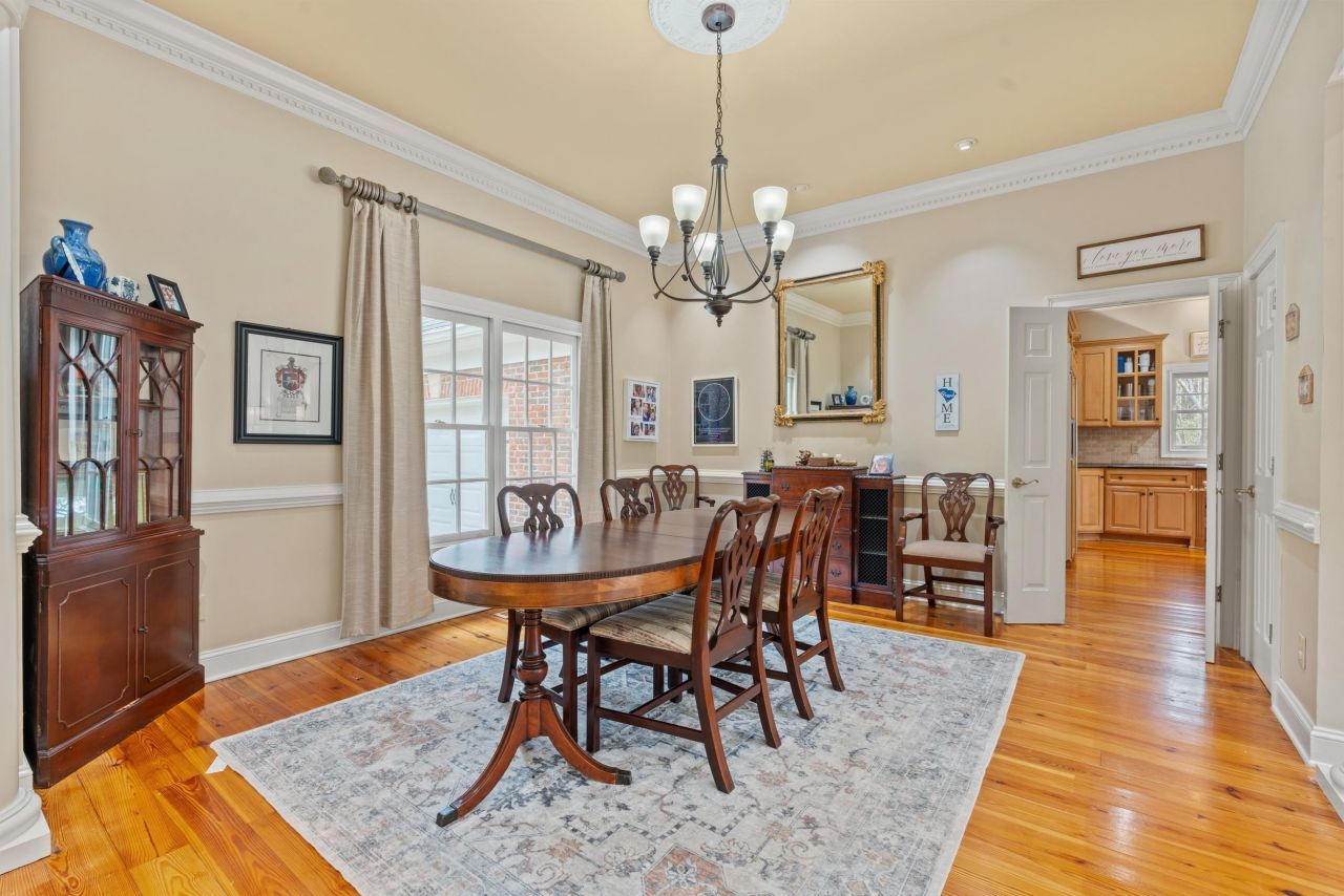 4511 Saint Johns Pl. Photo 7