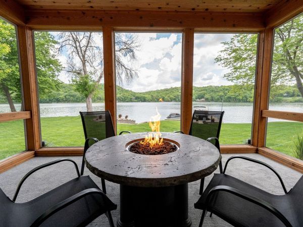 56814 402nd Avenue, Mazeppa, MN 55956