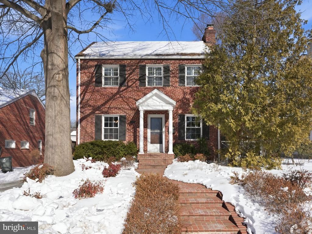 6223 26th Road N, Arlington, VA 22207 Main Photo