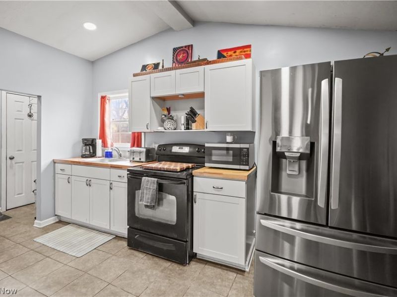 65 N Seneca Street , Rittman, OH 44270 Photo 8