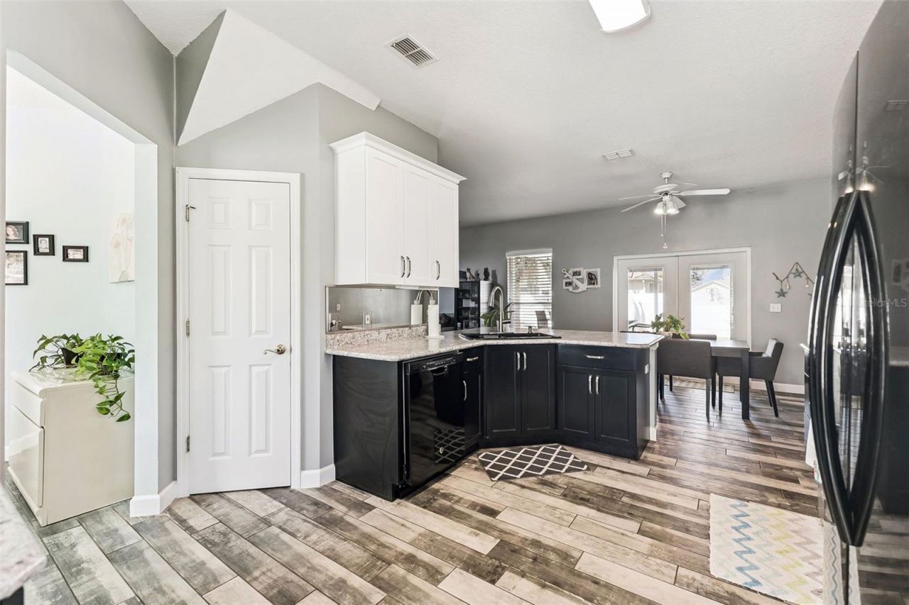 1483 Surrey Park Drive , Port Orange, FL 32128 Photo