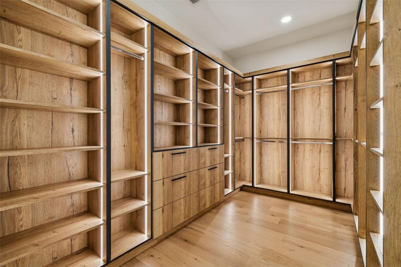 810 W Braddock Street, Tampa, FL 33603 Photo