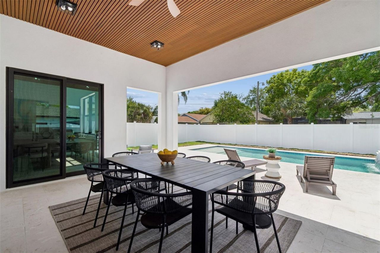 810 W Braddock Street, Tampa, FL 33603 Photo