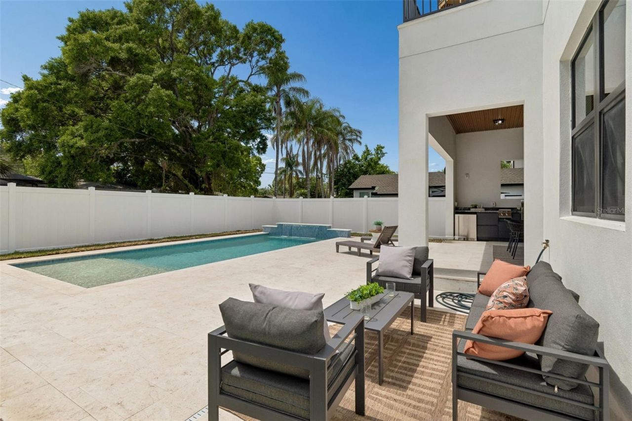 810 W Braddock Street, Tampa, FL 33603 Photo