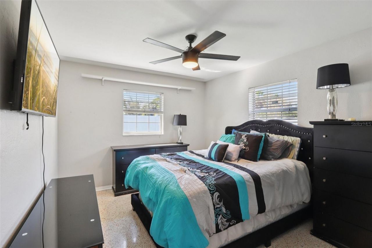 699 Pinellas Point Drive S, Saint Petersburg, FL 33705 Photo