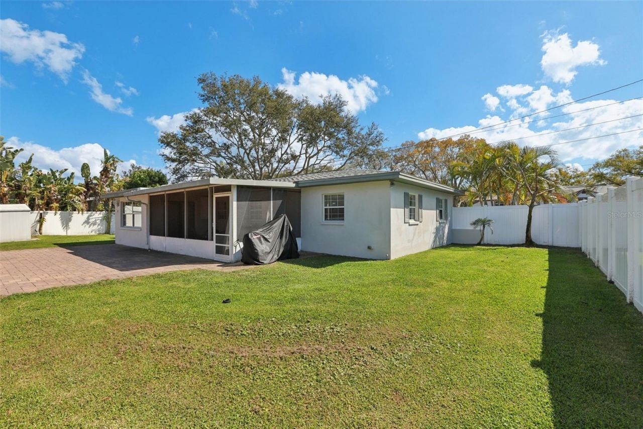 699 Pinellas Point Drive S, Saint Petersburg, FL 33705 Photo