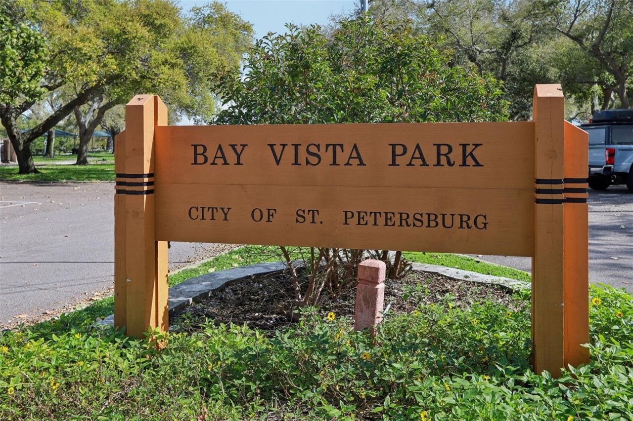 699 Pinellas Point Drive S, Saint Petersburg, FL 33705 Photo