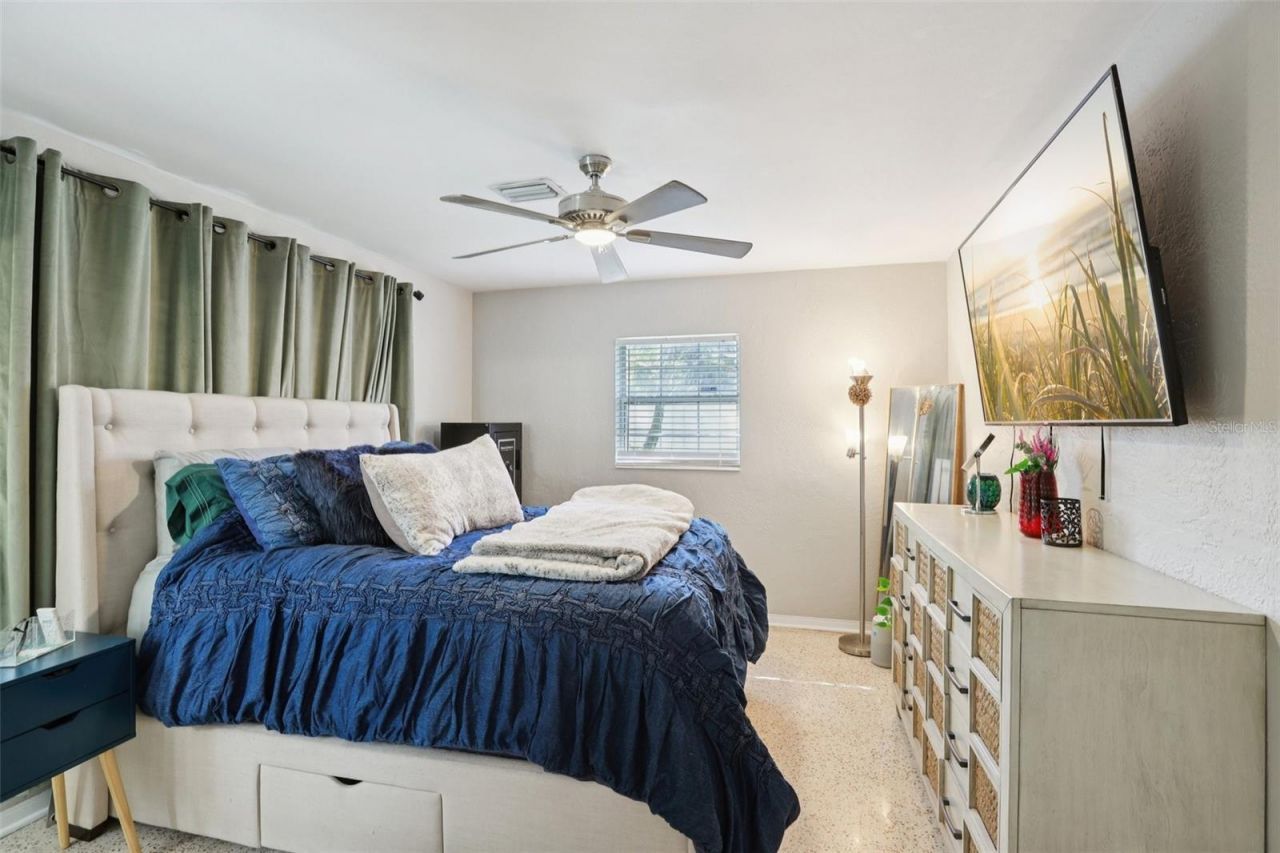 699 Pinellas Point Drive S, Saint Petersburg, FL 33705 Photo