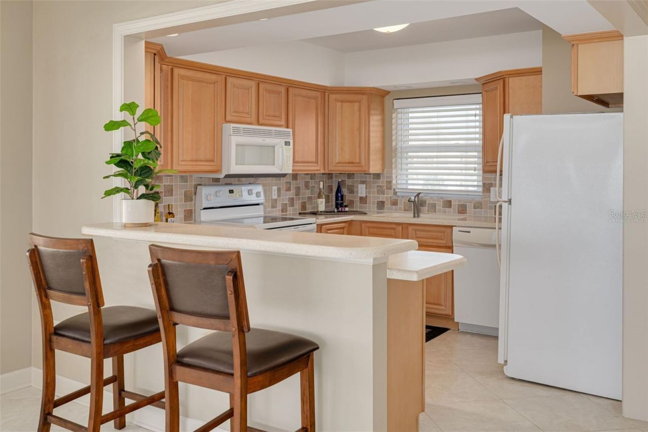 55 Harbor View Lane, Unit 301, Belleair Bluffs, FL 33770 Photo
