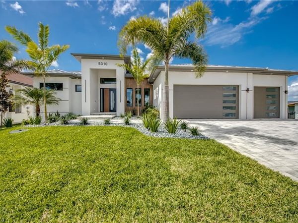 5310 Bayview CT, CAPE CORAL, FL 33904