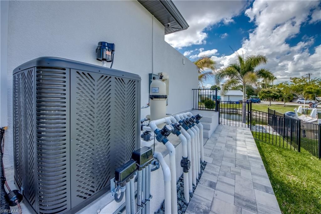 5310 Bayview Ct, Cape Coral, FL 33904 Photo