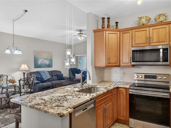 15441 Bellamar CIR, Unit 1123, FORT MYERS, FL 33908