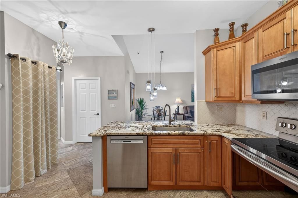 15441 Bellamar Cir, Unit 1123, Fort Myers, FL 33908 Photo