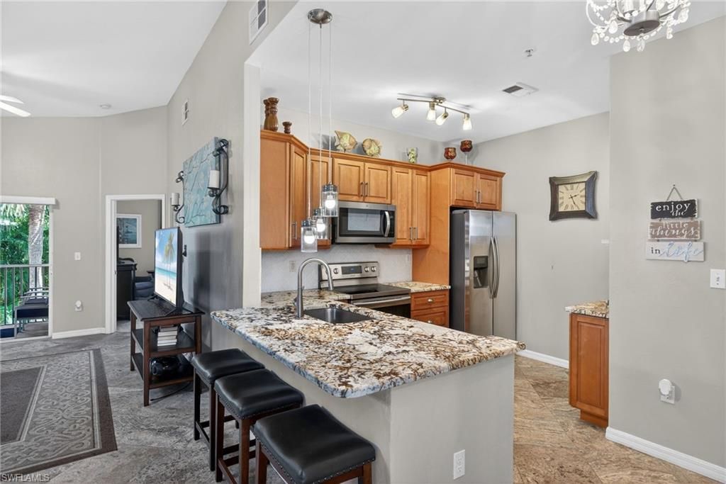 15441 Bellamar Cir, Unit 1123, Fort Myers, FL 33908 Photo