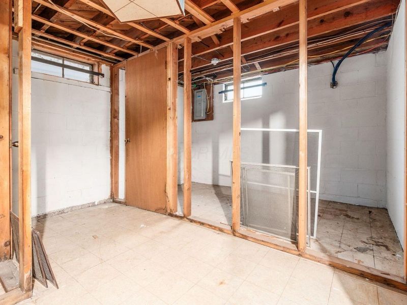 396 S Hague Avenue , Columbus, OH 43204 Photo 27