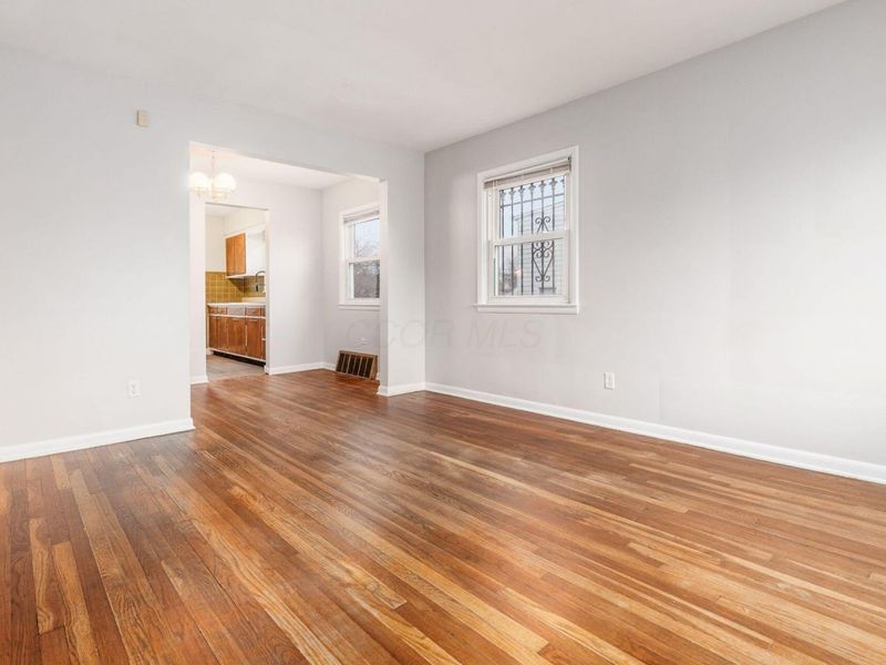 396 S Hague Avenue , Columbus, OH 43204 Photo 6