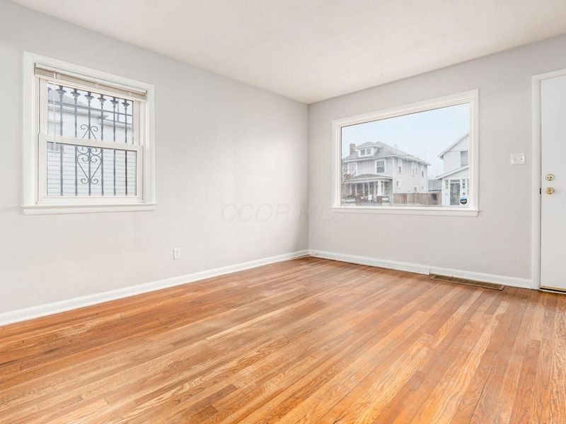 396 S Hague Avenue , Columbus, OH 43204 Photo 8