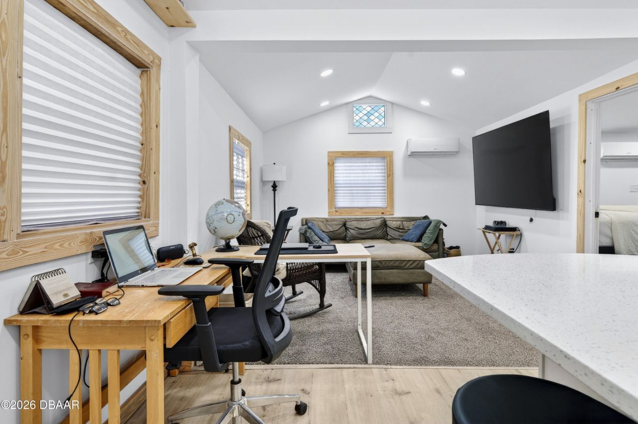 607 Jefferson Street, New Smyrna Beach, FL 32168 Photo