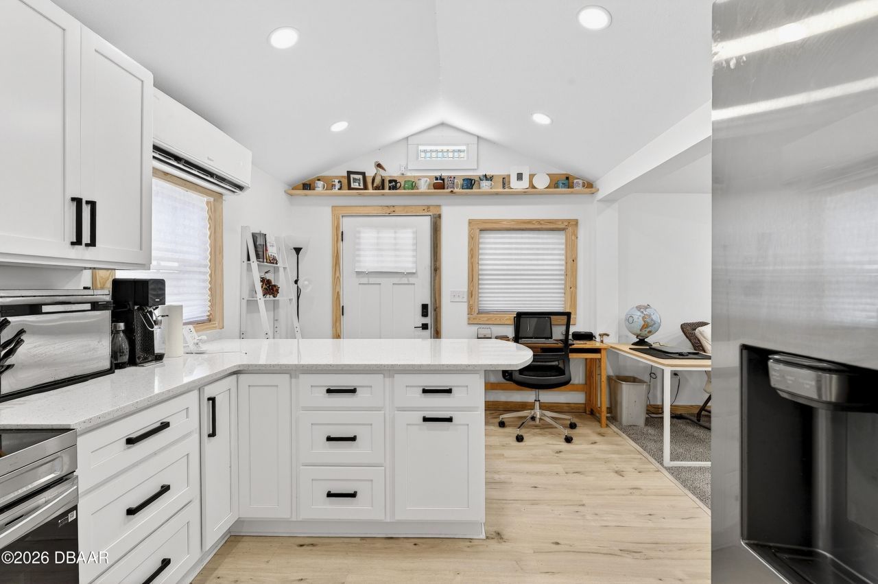 607 Jefferson Street, New Smyrna Beach, FL 32168 Photo