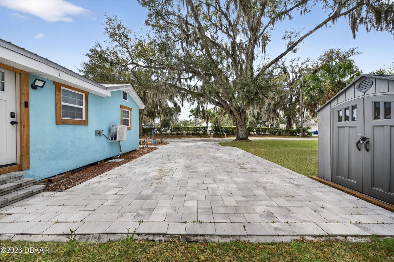 607 Jefferson Street, New Smyrna Beach, FL 32168 Photo