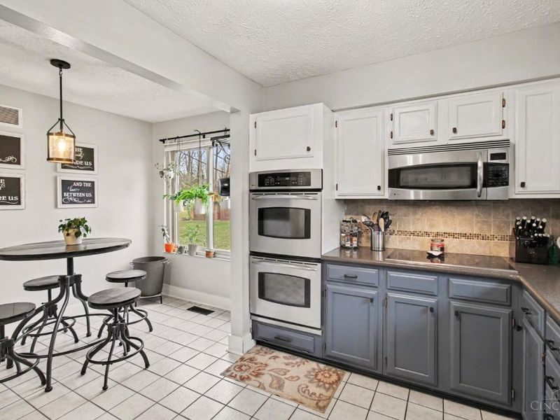 5707 Whistling Wind Lane, Milford, OH 45150 Photo 10