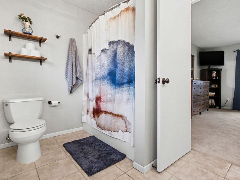 5707 Whistling Wind Lane, Milford, OH 45150 Photo 14