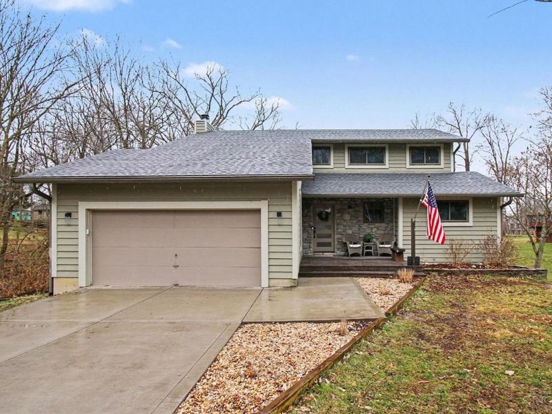 5707 Whistling Wind Lane, Milford, OH 45150 Photo 2