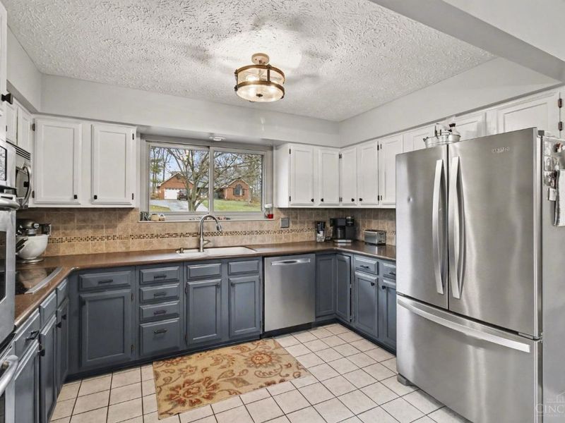 5707 Whistling Wind Lane, Milford, OH 45150 Photo 9