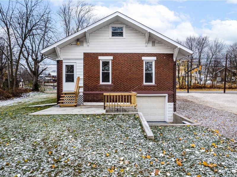 613 Wooster Road N, Barberton, OH 44203 Photo 4