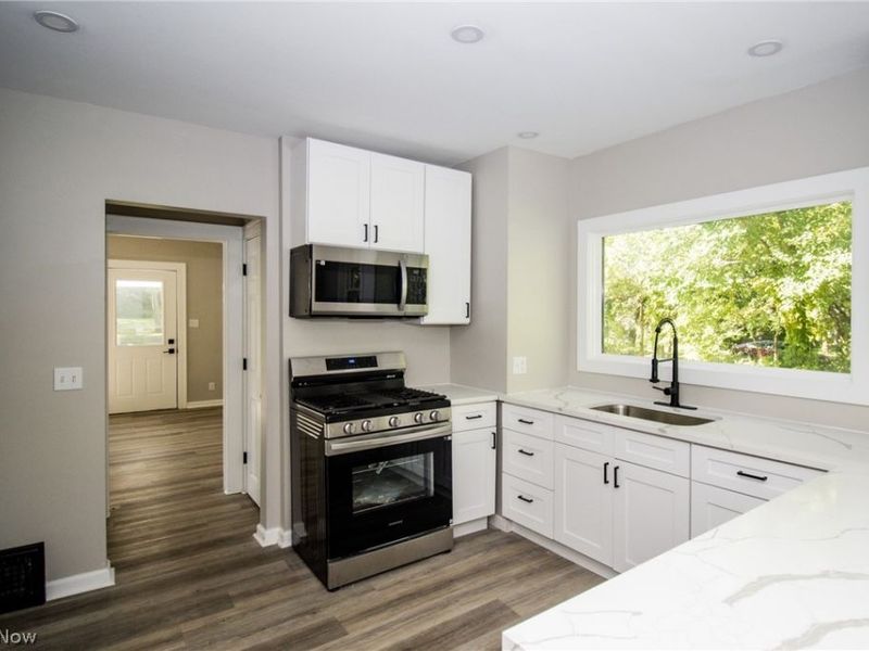 29396 Detroit Road, Westlake, OH 44145 Photo 5