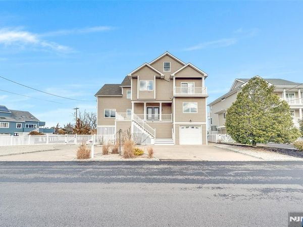 1828 Cable Drive, TOMS RIVER, NJ 08753