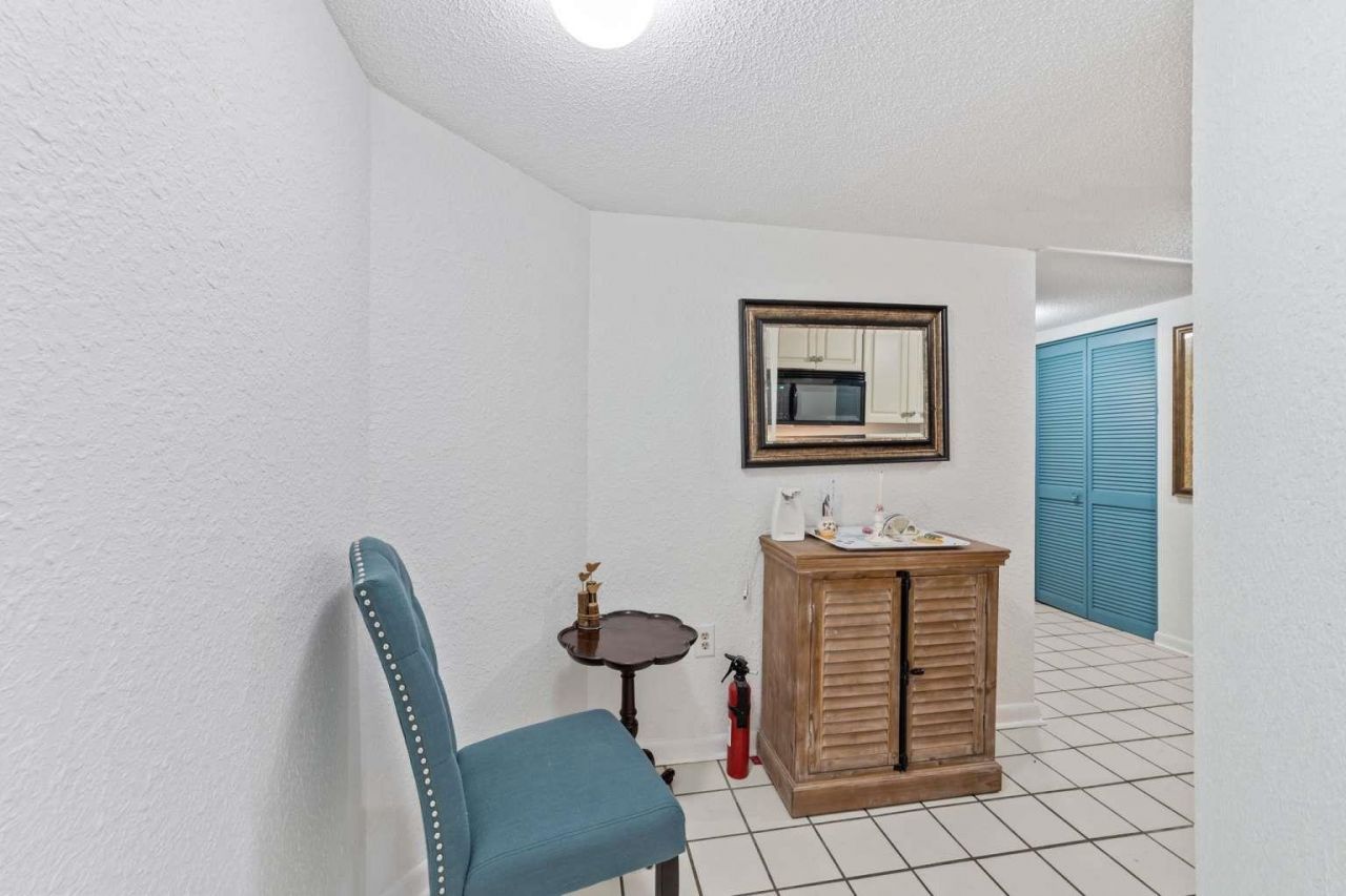 9550 Shore Dr. Photo 12