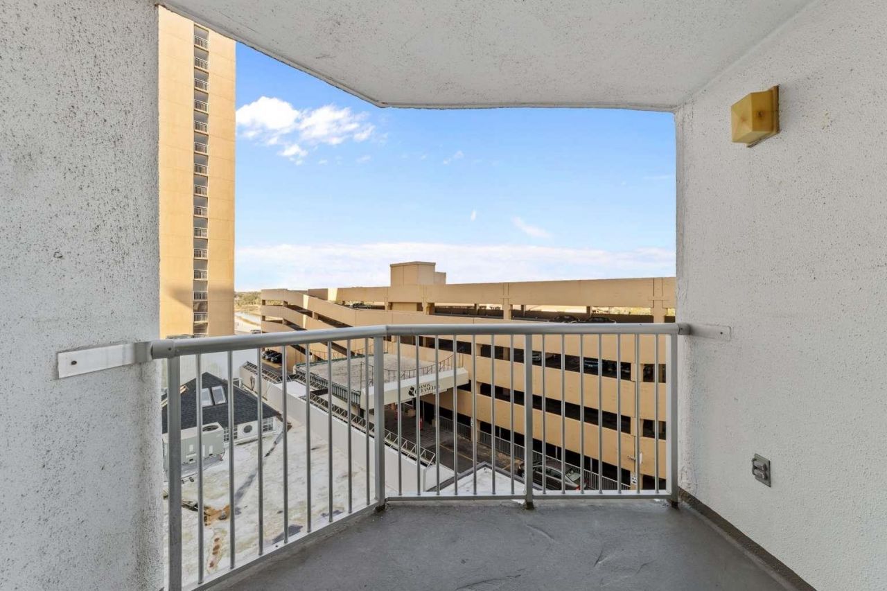 9550 Shore Dr. Photo 13